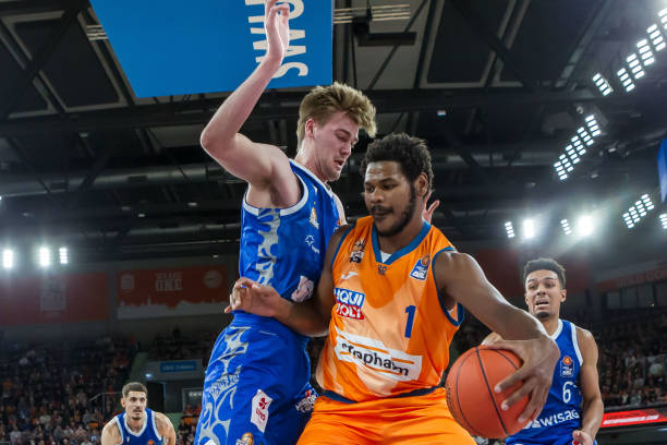 海港近年来 海港近年来